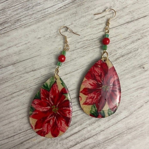 Christmas Poinsettia Earrings Red Green Tear Drop Dangle Beaded French Wire Gold - Picture 2 of 8